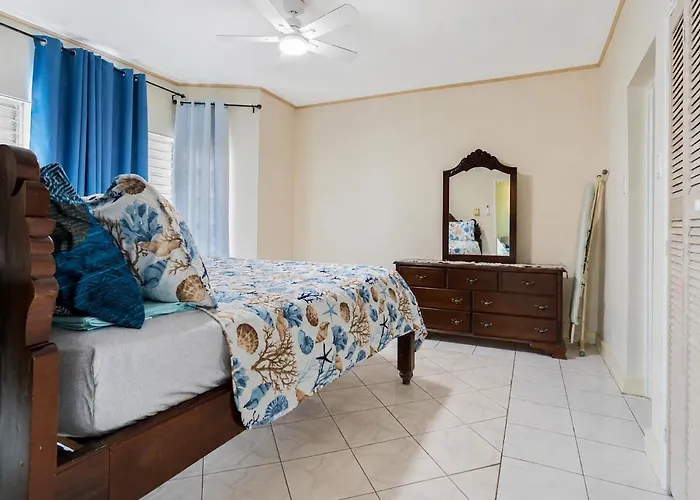 Cci Tourism - 1 Bdr Penthouse Apartment *
