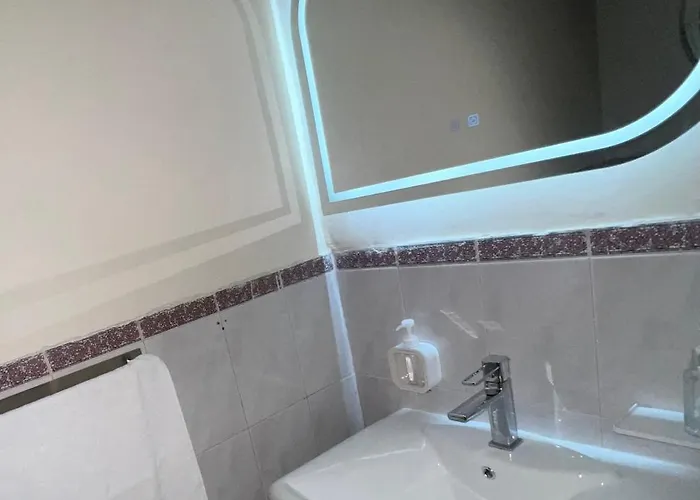 Cci Tourism - 1 Bdr Penthouse Apartment