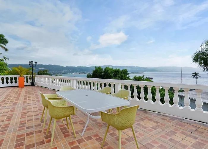 Cci Tourism - 1 Bdr Penthouse Apartment *